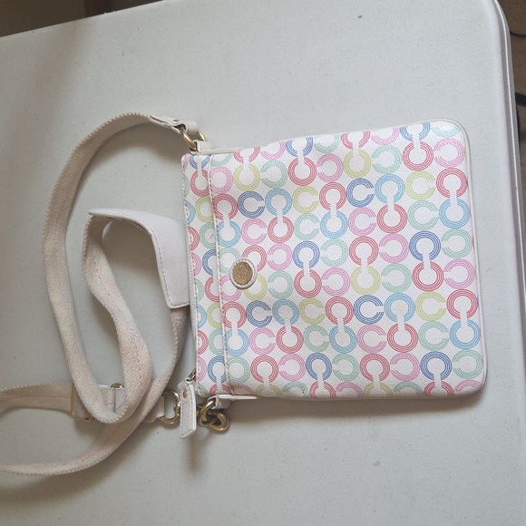 Handbags - Coach Crossbody